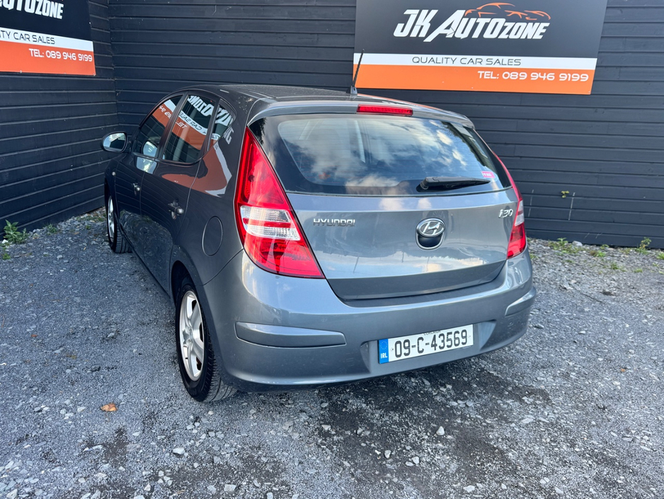 2009 Hyundai i30 - image 6