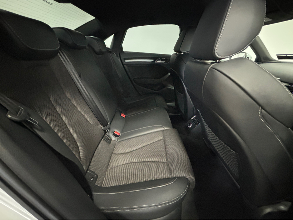 2018 Audi A3 - image 11