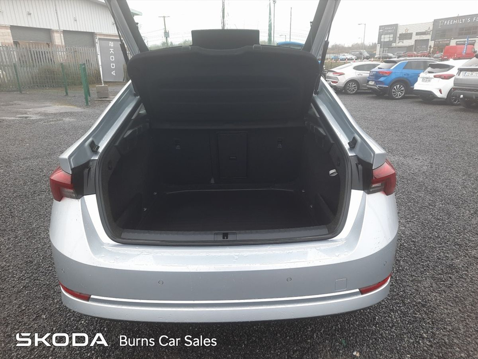 2021 Skoda Octavia - image 10