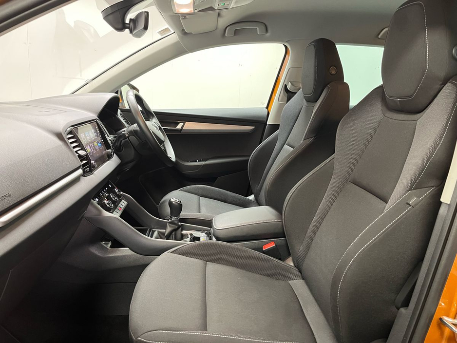 2023 Skoda Karoq Ambition 1.0TSI 110BHP - Parking Sensors - Climate Control - Cruise Control - Auto Lights/Wipers - Apple CarPlay/Android Auto €29,950