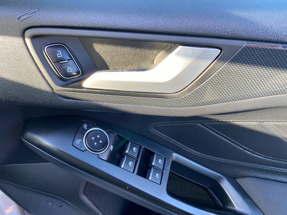 2020 Ford Focus - image 18