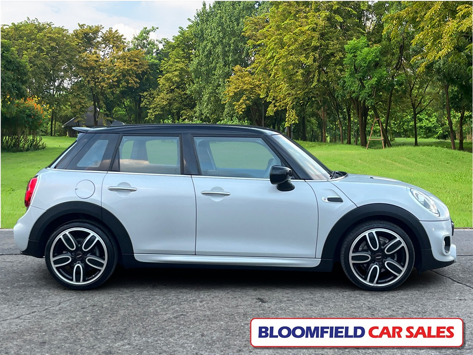 2021 MINI Cooper HIGH SPEC , AUTO // LOW MILEAGE €25,950