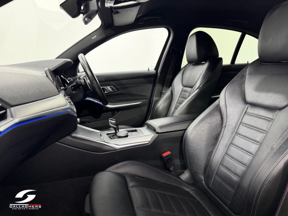 2021 BMW 3 Series - image 9
