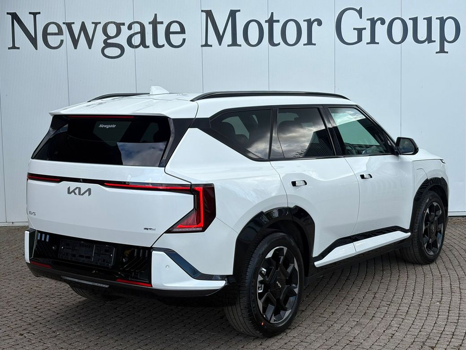 2026 Kia EV5 - image 5