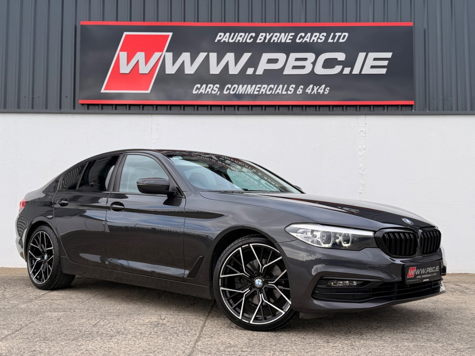 2020 BMW 5 Series - image 2