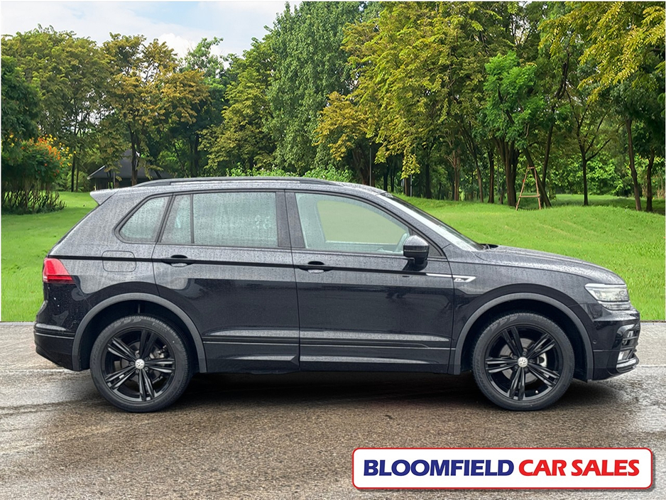 2018 Volkswagen Tiguan 4 MOTION R-LINE , DSG // PRISTINE €29,950