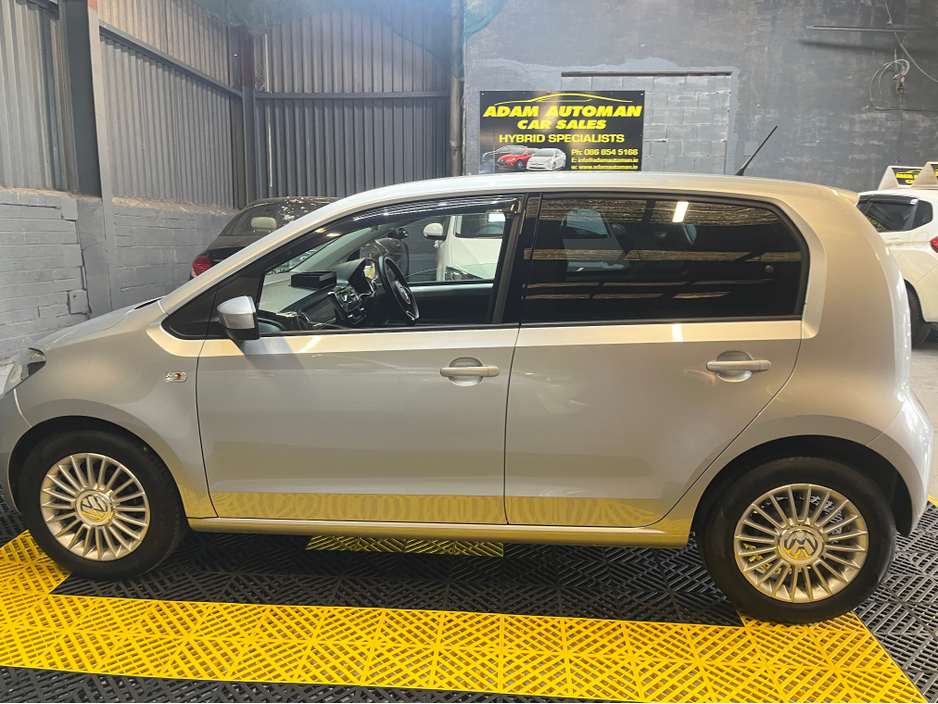 2015 Volkswagen up! - image 6
