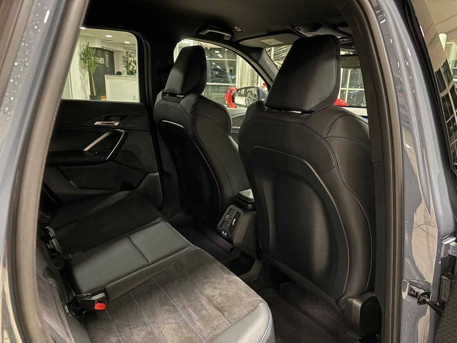 2025 BMW X1 25e M-SPORT PRO X-DRIVE=ONLY 8000 MILES//HUGE SPEC//AS NEW=BMW WARRANTY UNTIL 02/2028=TAILORED FINANCE PACKAGES INCL PCP AVAILABLE=TRADE IN'S WELCOME €52,995