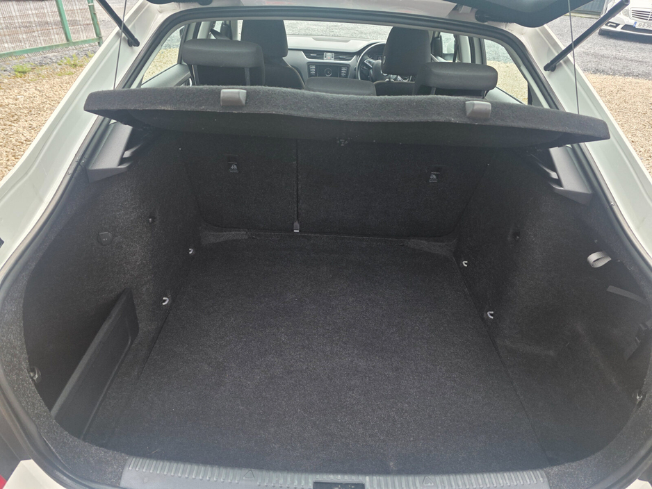 2016 Skoda Octavia - image 6