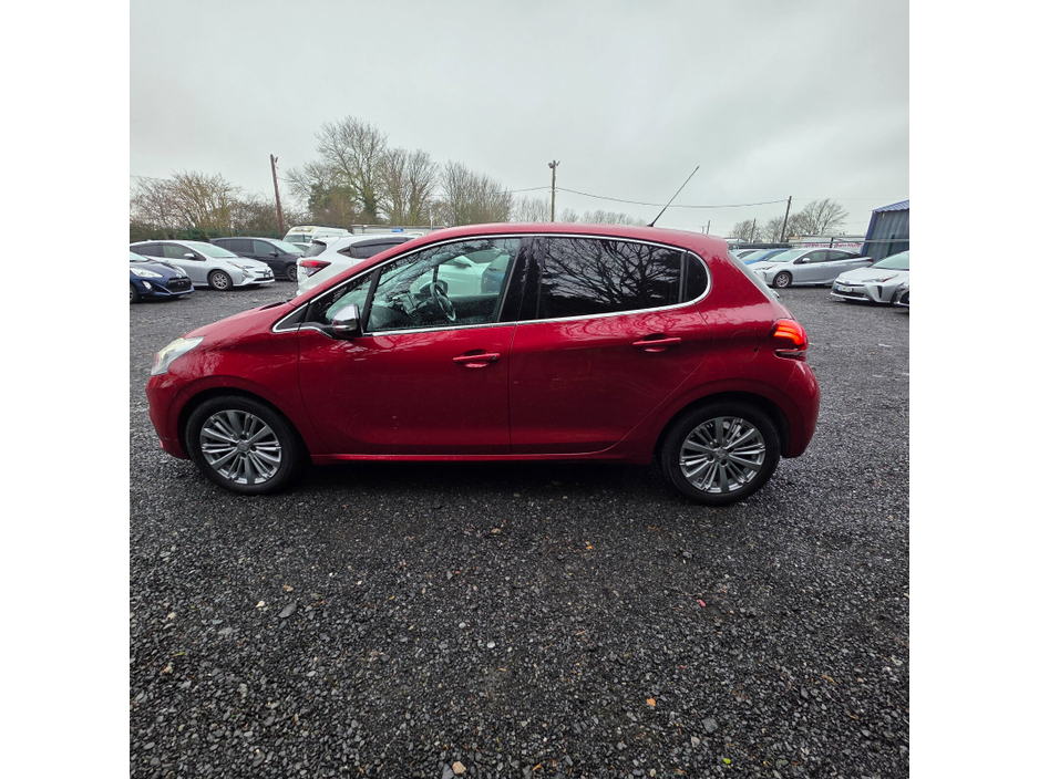 2017 Peugeot 208 1.2 PureTech 68bhp Access 3 dr €11,450