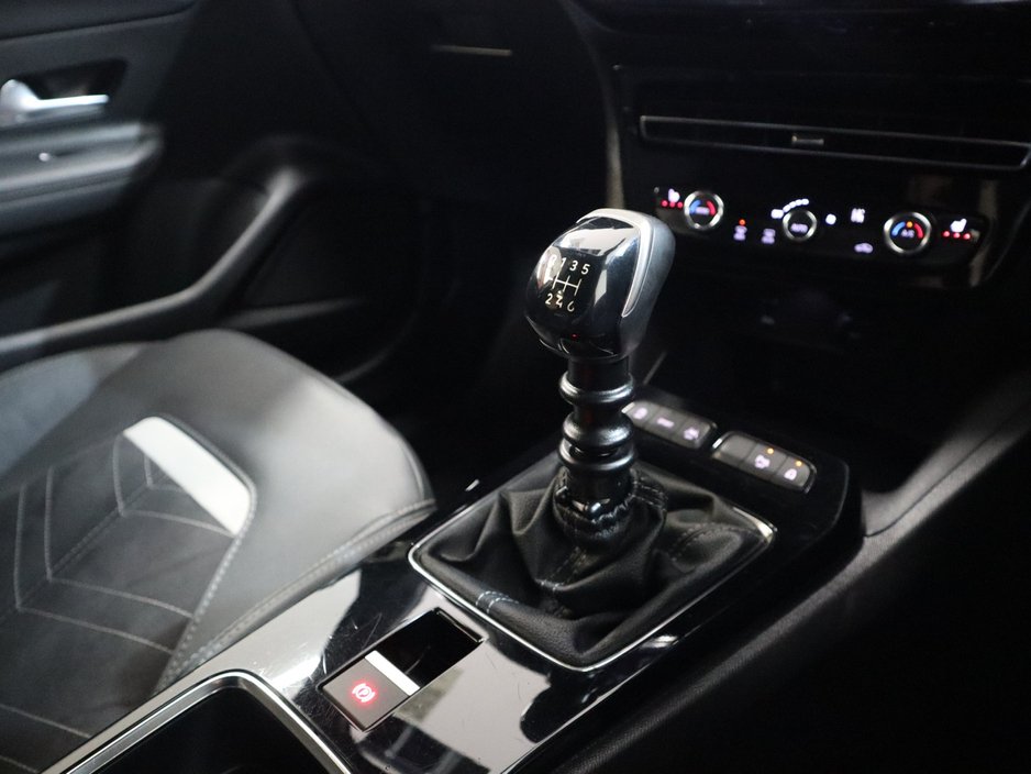 2023 Opel Mokka - image 23