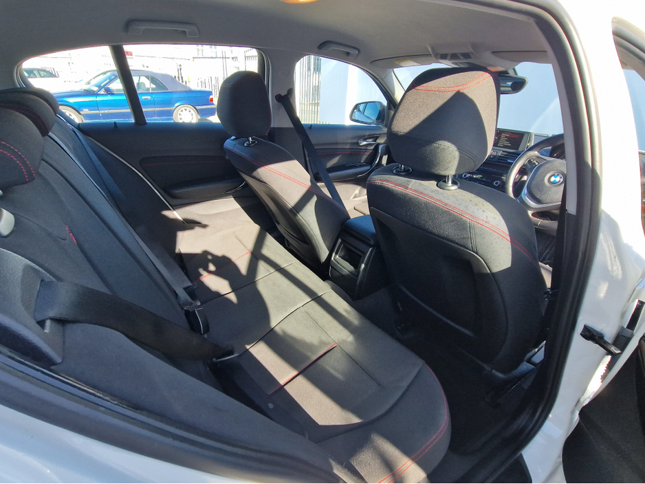 2015 BMW 1 Series - image 16