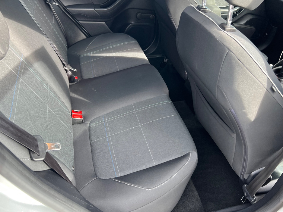 2018 Ford Fiesta - image 15