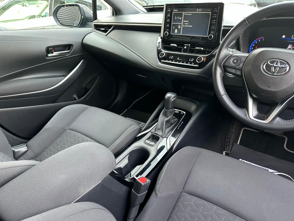2021 Toyota Corolla - image 16