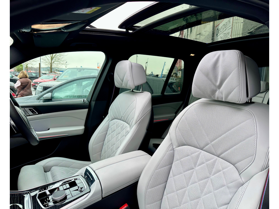 2025 BMW X5 50e *Very High Spec* M SPORT XDRIVE