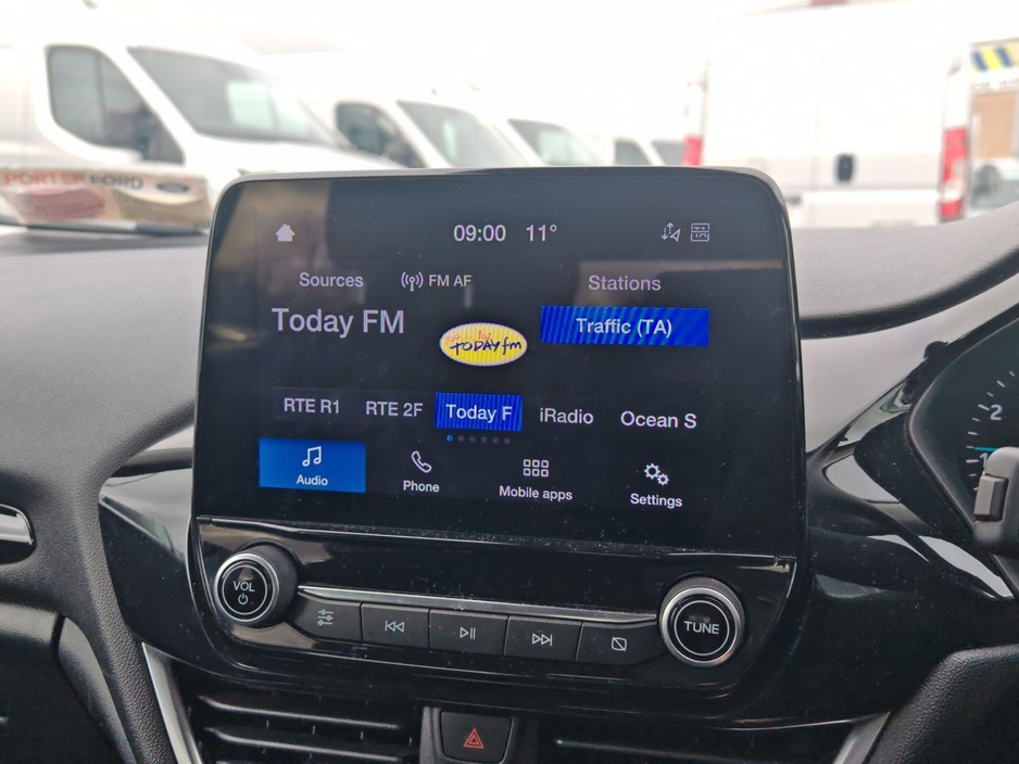 2021 Ford Fiesta - image 12