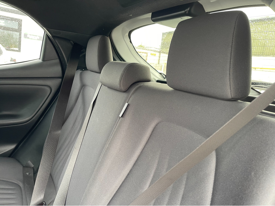 2020 Toyota Yaris - image 11