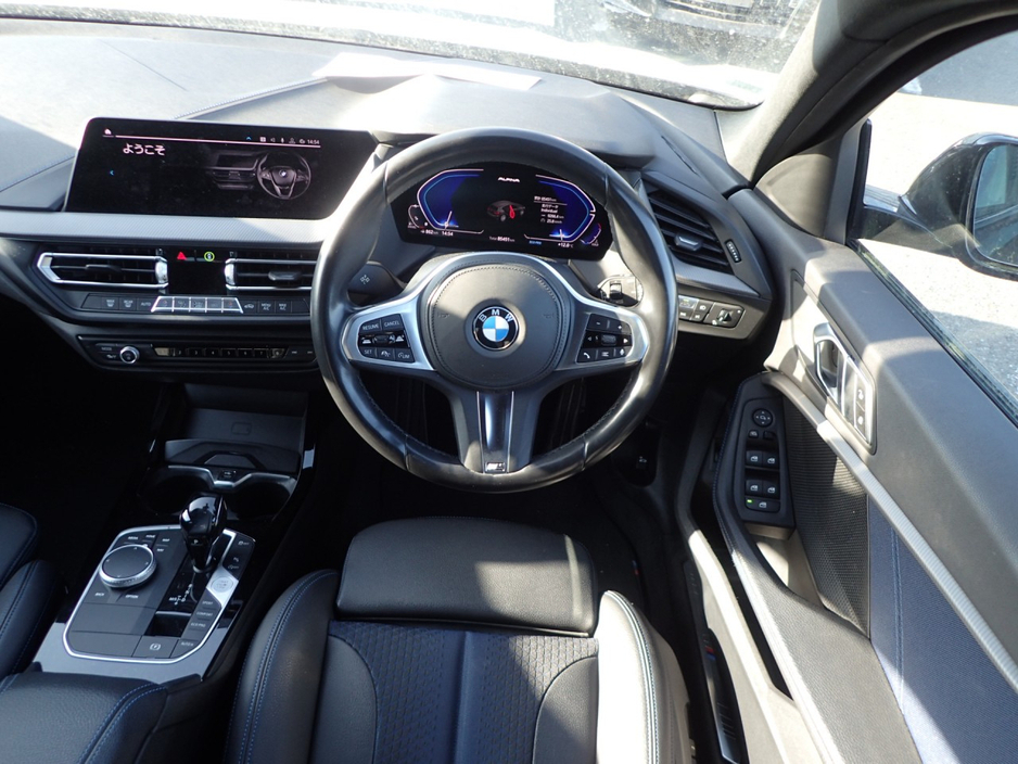 2020 BMW 1 Series - image 9