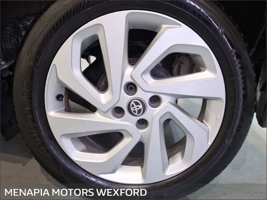 2023 Toyota Aygo X - image 10