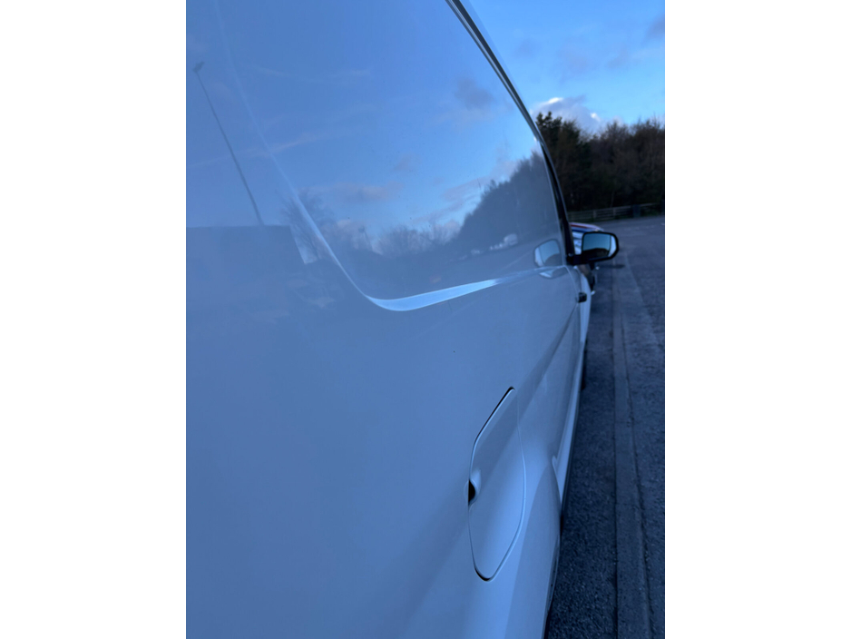 2020 Ford Transit - image 8