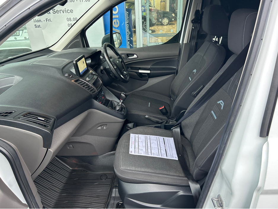 2024 Ford Transit Connect - image 7