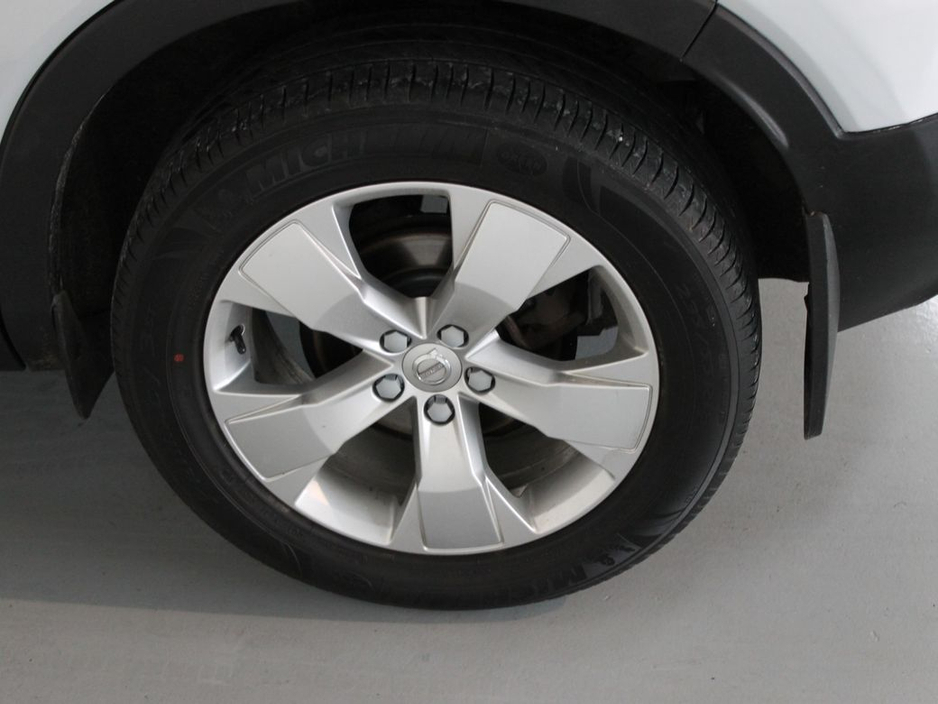 2020 Volvo XC40 - image 32