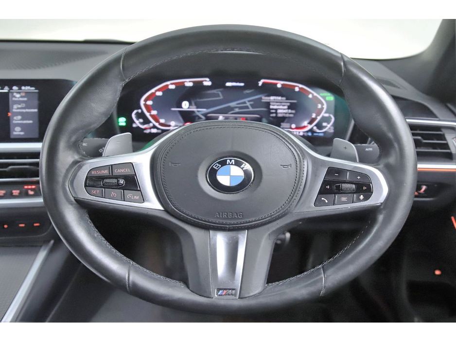 2020 BMW 3 Series - image 27