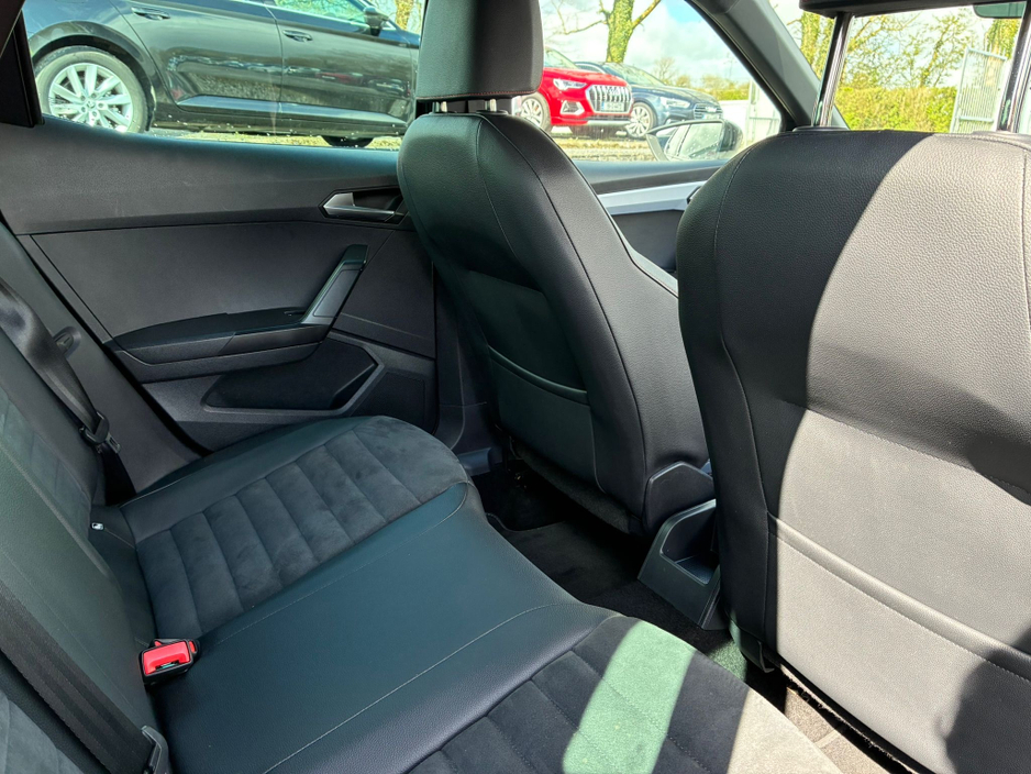 2023 SEAT Arona - image 6