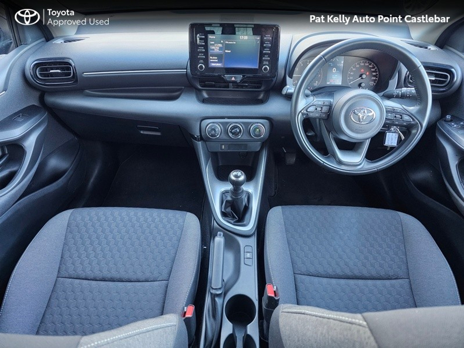 2023 Toyota Yaris - image 8