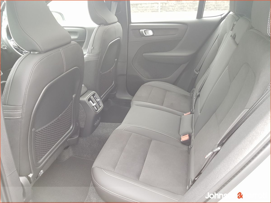 2025 Volvo EC40 82 kwh 252bhp Extended Range Plus (Adaptive Cruise / Glass Roof / BLIS) €46,900