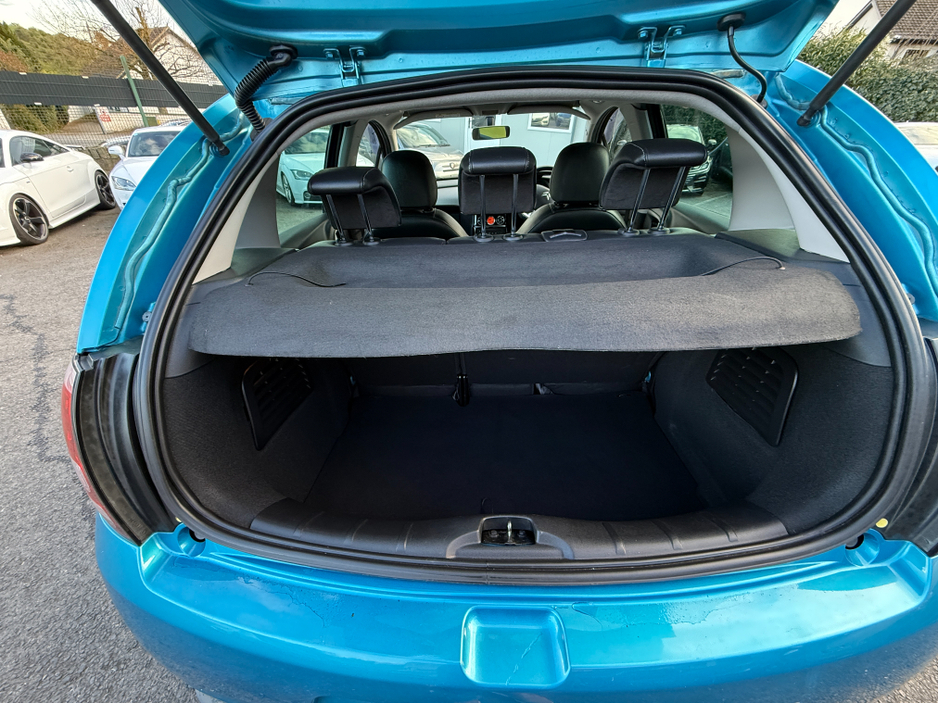 2017 Citroen C3 - image 10