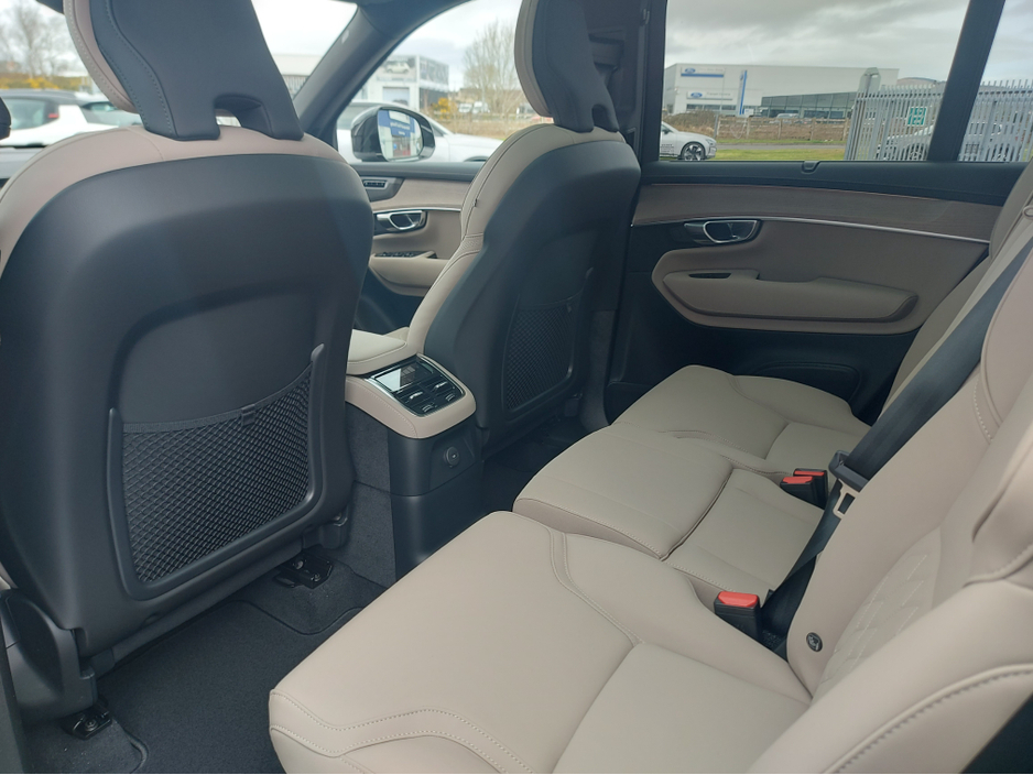 2026 Volvo XC90 - image 19
