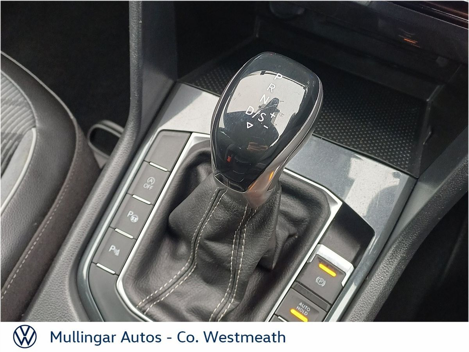 2021 Volkswagen Tiguan - image 16