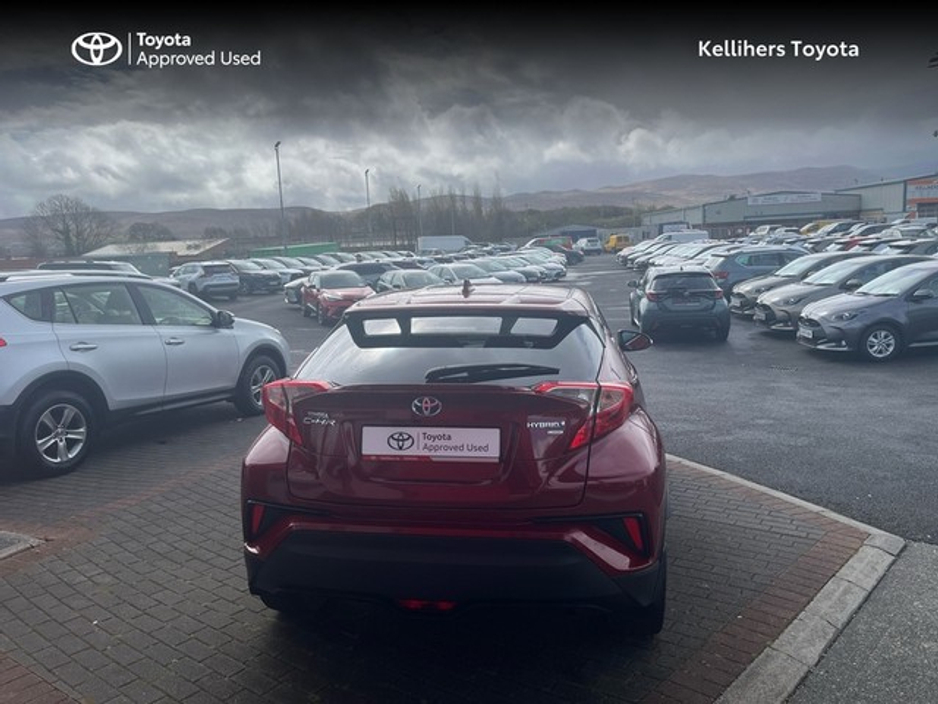 2019 Toyota C-HR - image 4