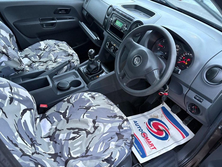 2015 Volkswagen Amarok - image 2