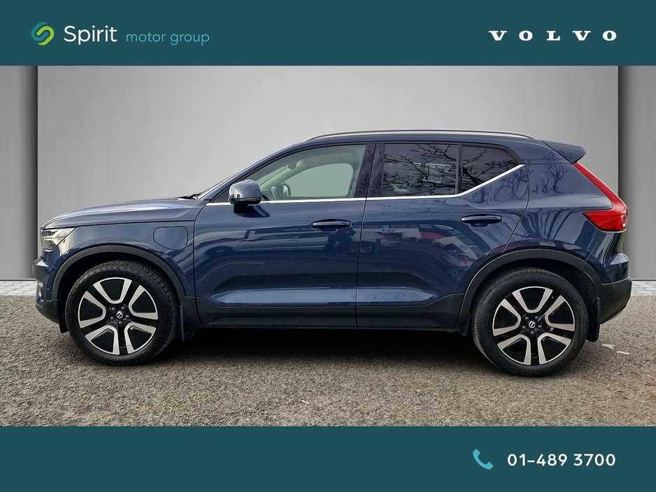 2021 Volvo XC40 - image 6