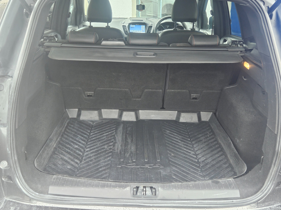 2019 Ford Kuga - image 9