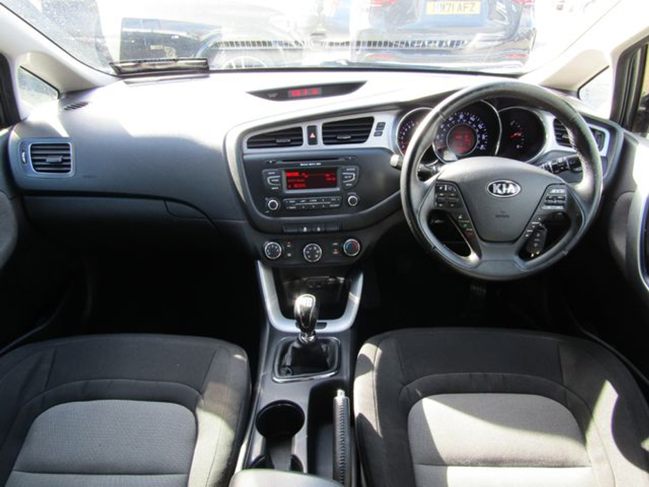 2013 Kia Ceed - image 9