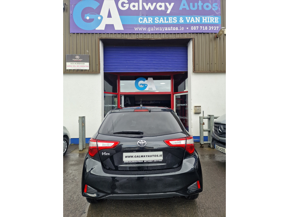 2018 Toyota Yaris - image 14