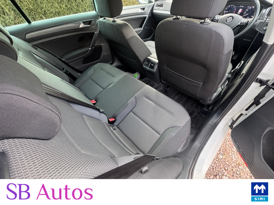 2018 Volkswagen Golf - image 14