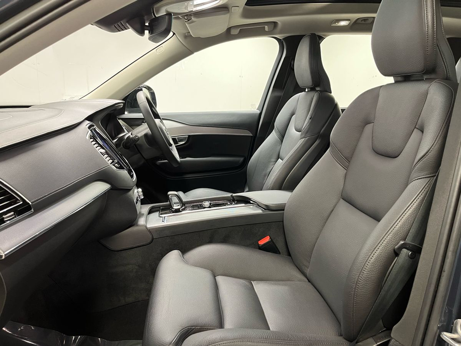 2023 Volvo XC90 - image 19