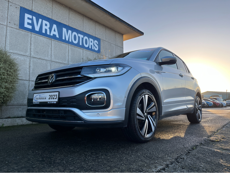 2023 Volkswagen T-Cross R-LINE AUTOMATIC 1.0 PETROL //HIGH SPEC//REVERSE CAMERA//HALF LEATHER SEATS//ADAPTIVE CRUISE CONTROL//KEYLESS ENTRY// €26,950