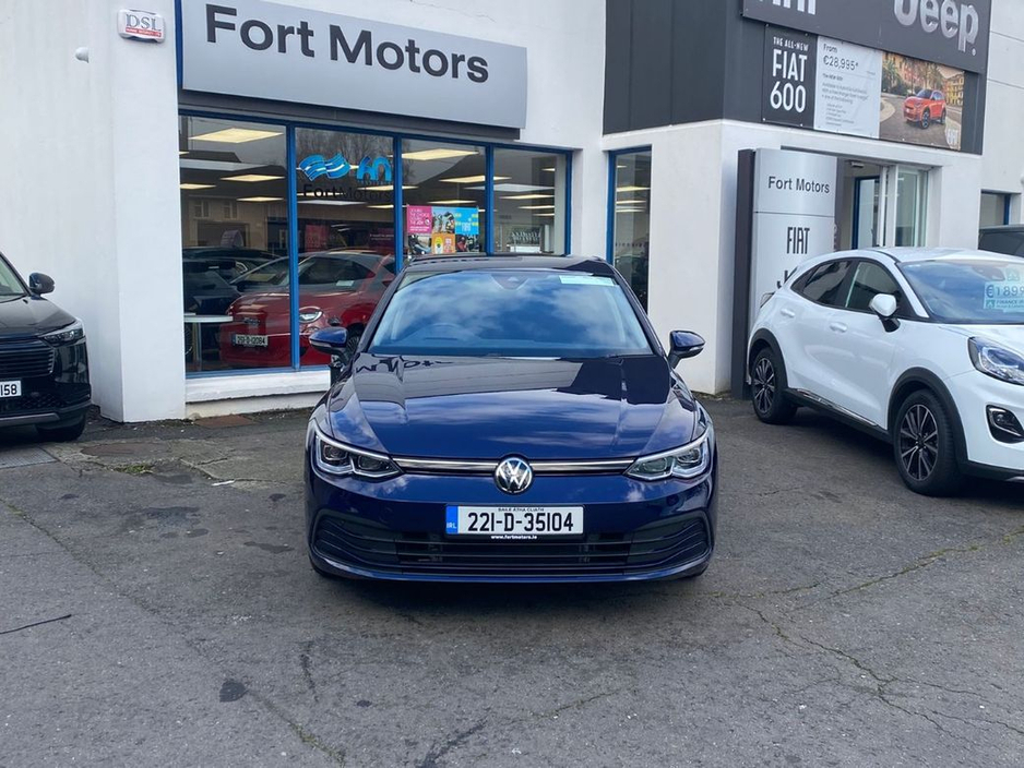 2022 Volkswagen Golf - image 3