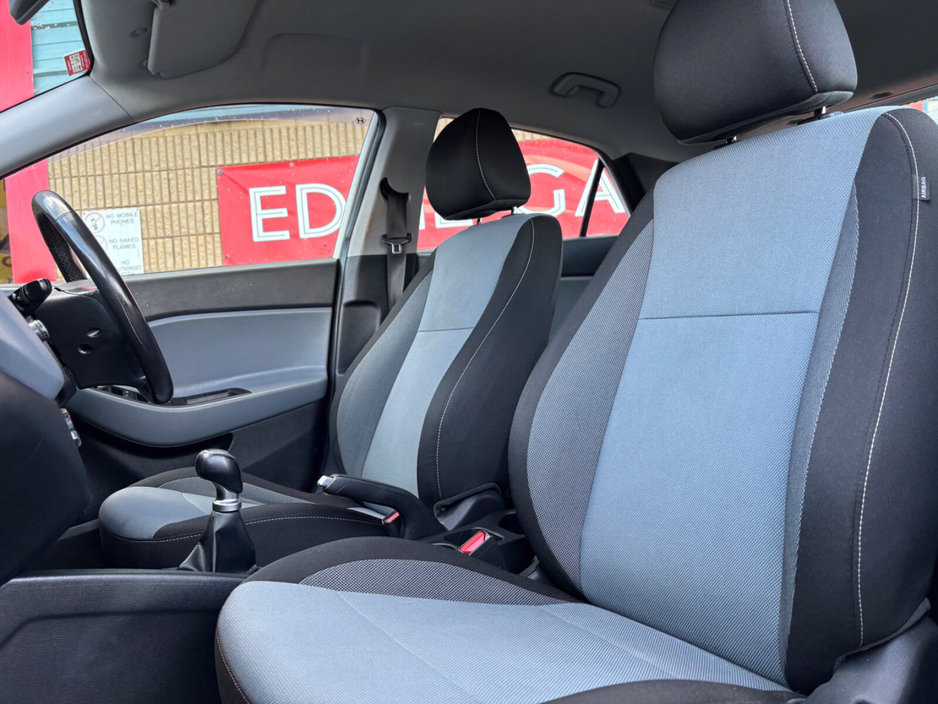 2017 Hyundai i20 - image 11