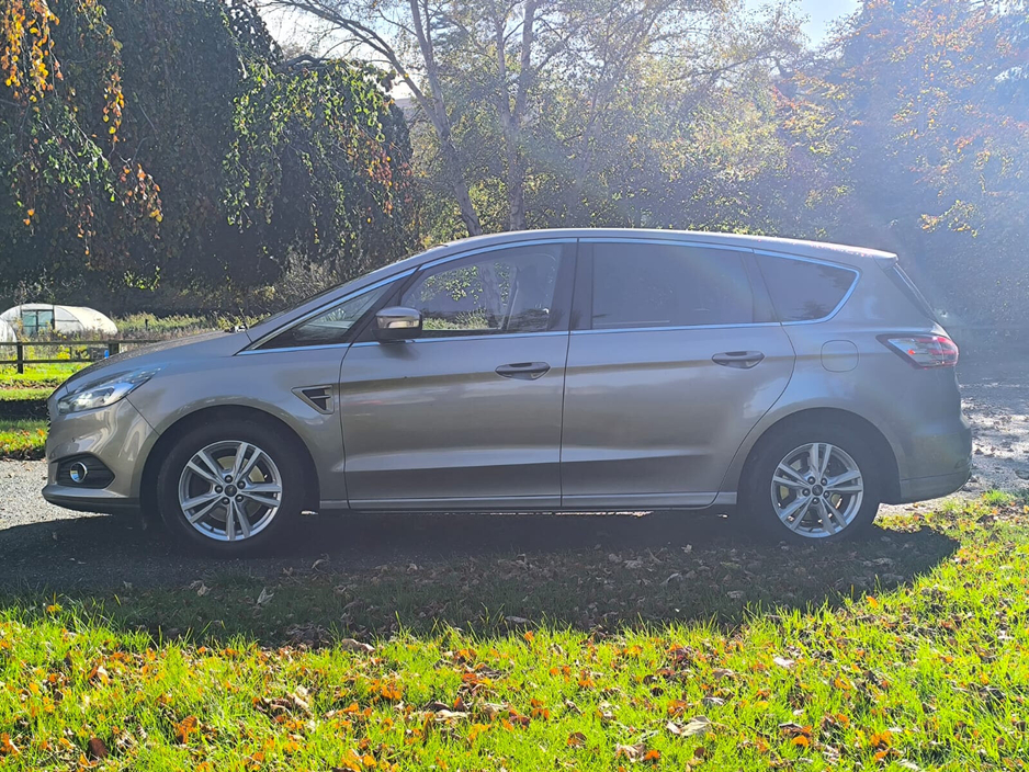 2017 Ford S-Max - image 8
