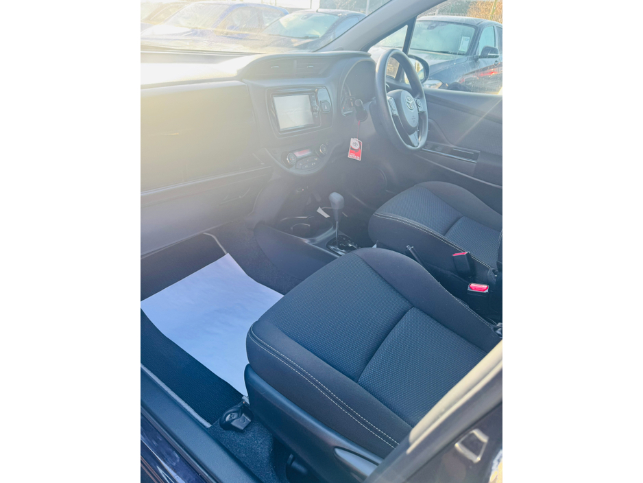 2017 Toyota Vitz  €12,250