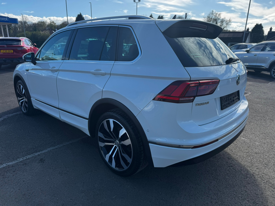 2020 Volkswagen Tiguan - image 3