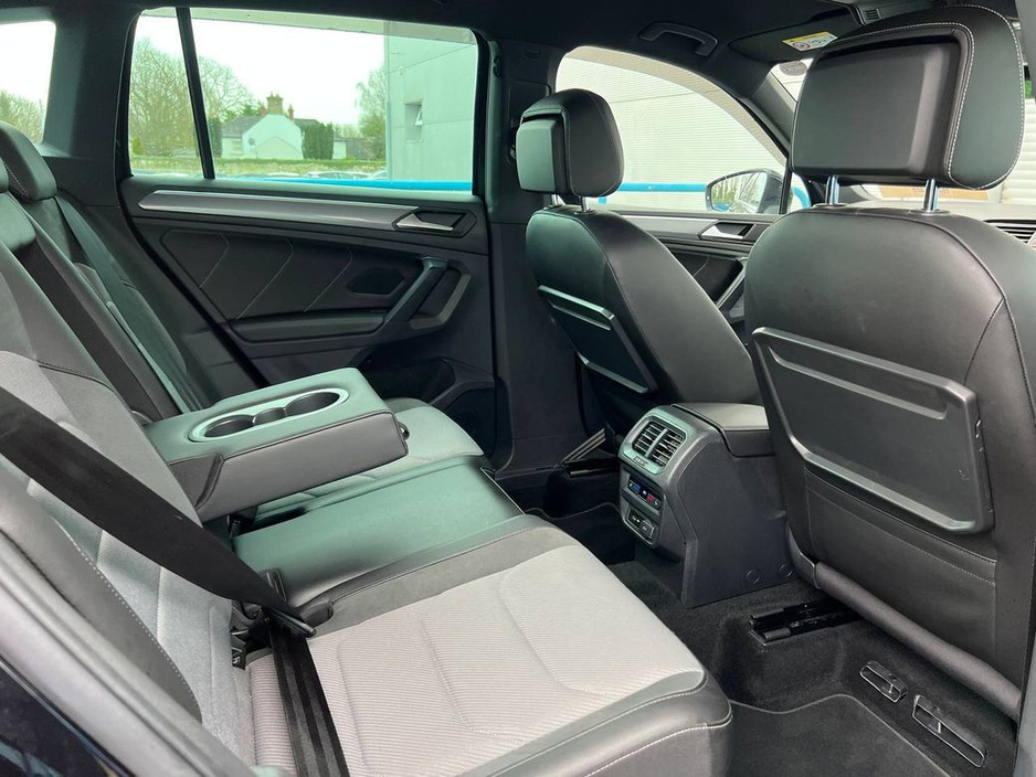 2019 Volkswagen Tiguan - image 8