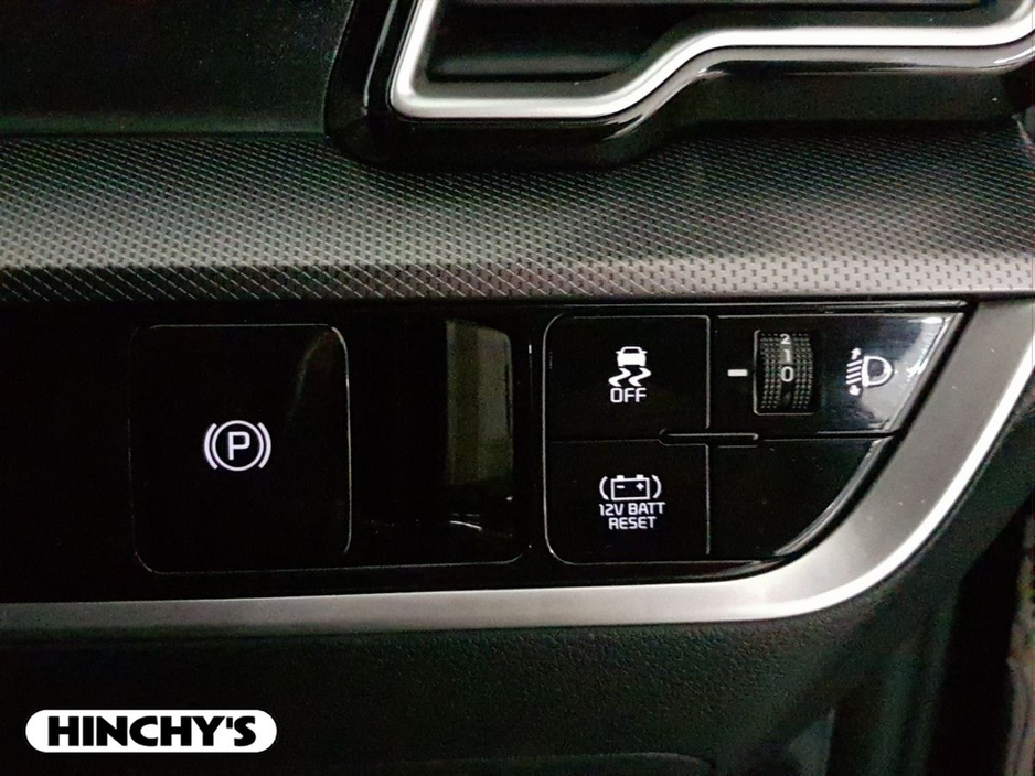 2025 Kia Sportage - image 19