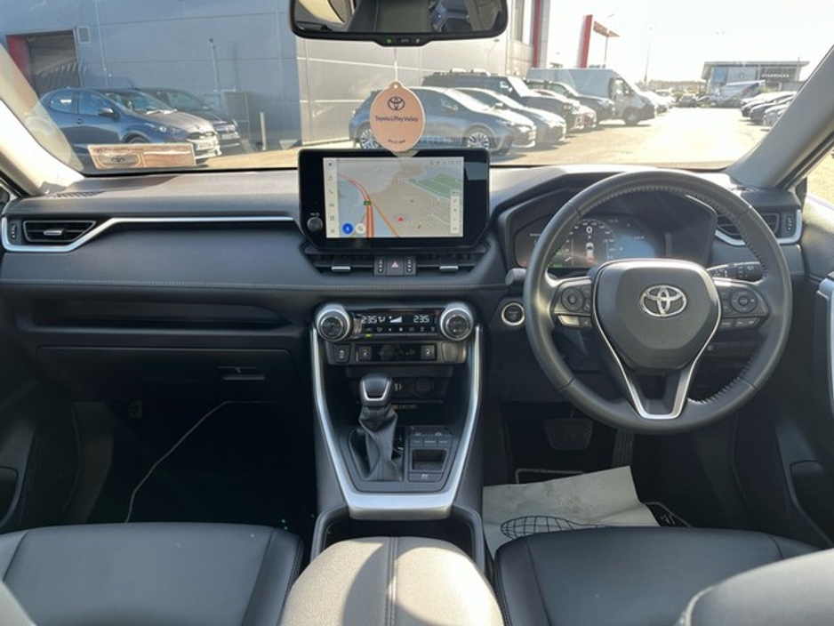 2025 Toyota Rav4 - image 8